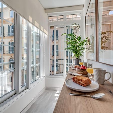 Victoria 16 Premium By Nagoa Homes Малага Экстерьер фото