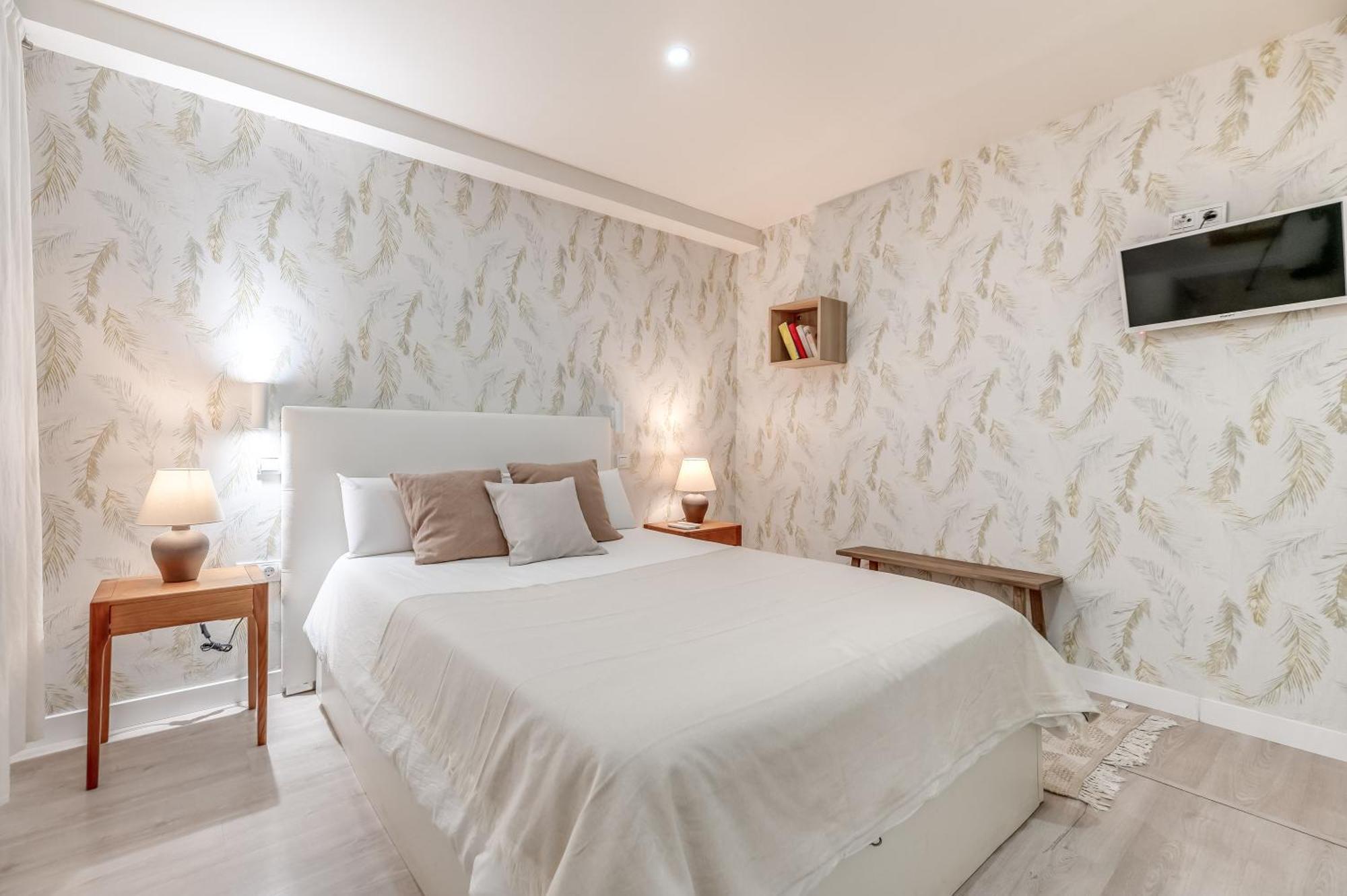 Victoria 16 Premium By Nagoa Homes Малага Экстерьер фото