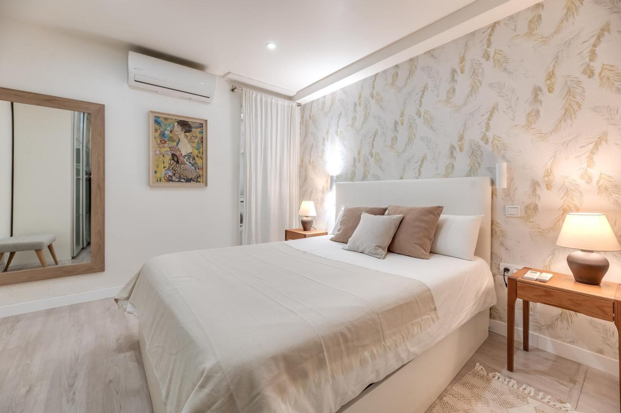 Victoria 16 Premium By Nagoa Homes Малага Экстерьер фото
