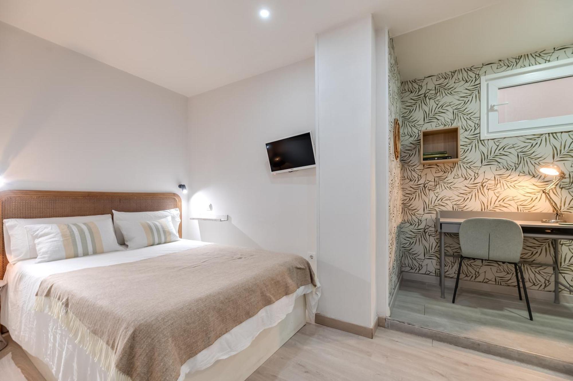 Victoria 16 Premium By Nagoa Homes Малага Экстерьер фото