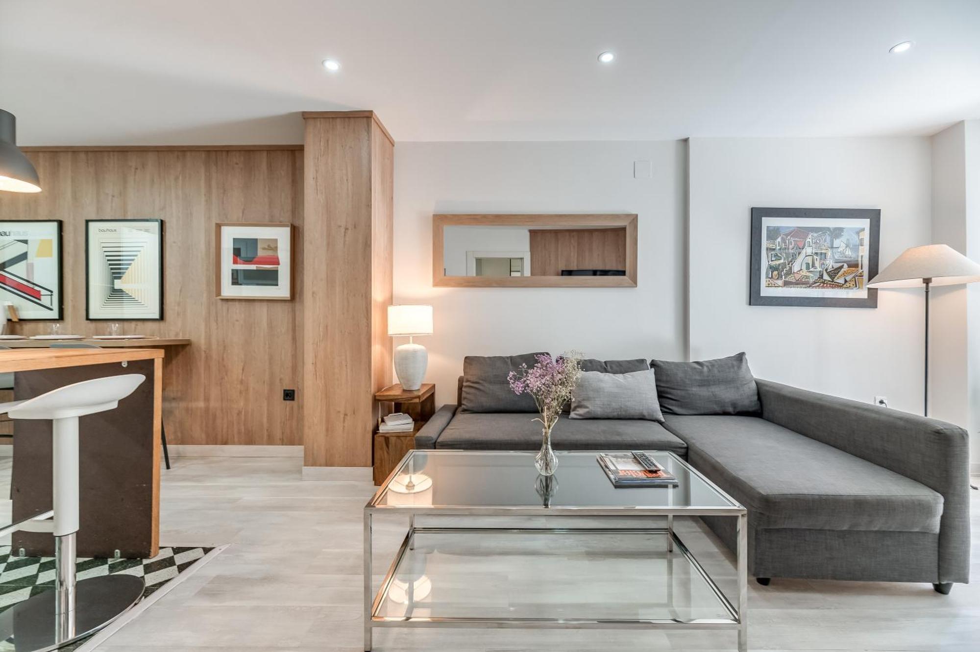 Victoria 16 Premium By Nagoa Homes Малага Экстерьер фото