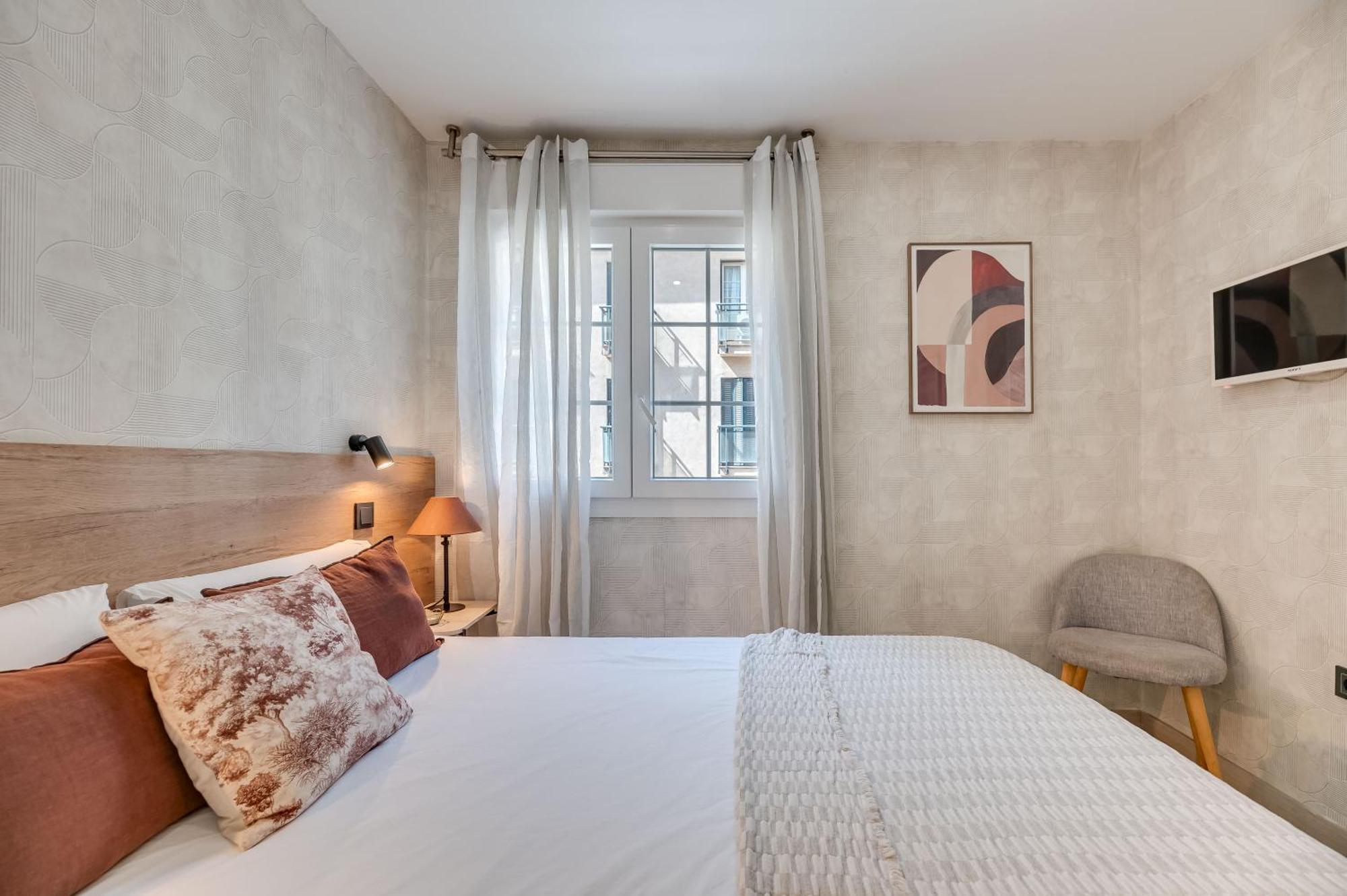 Victoria 16 Premium By Nagoa Homes Малага Экстерьер фото